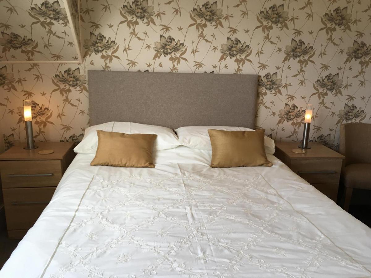 Devonia Express Hotel Eastbourne Bagian luar foto