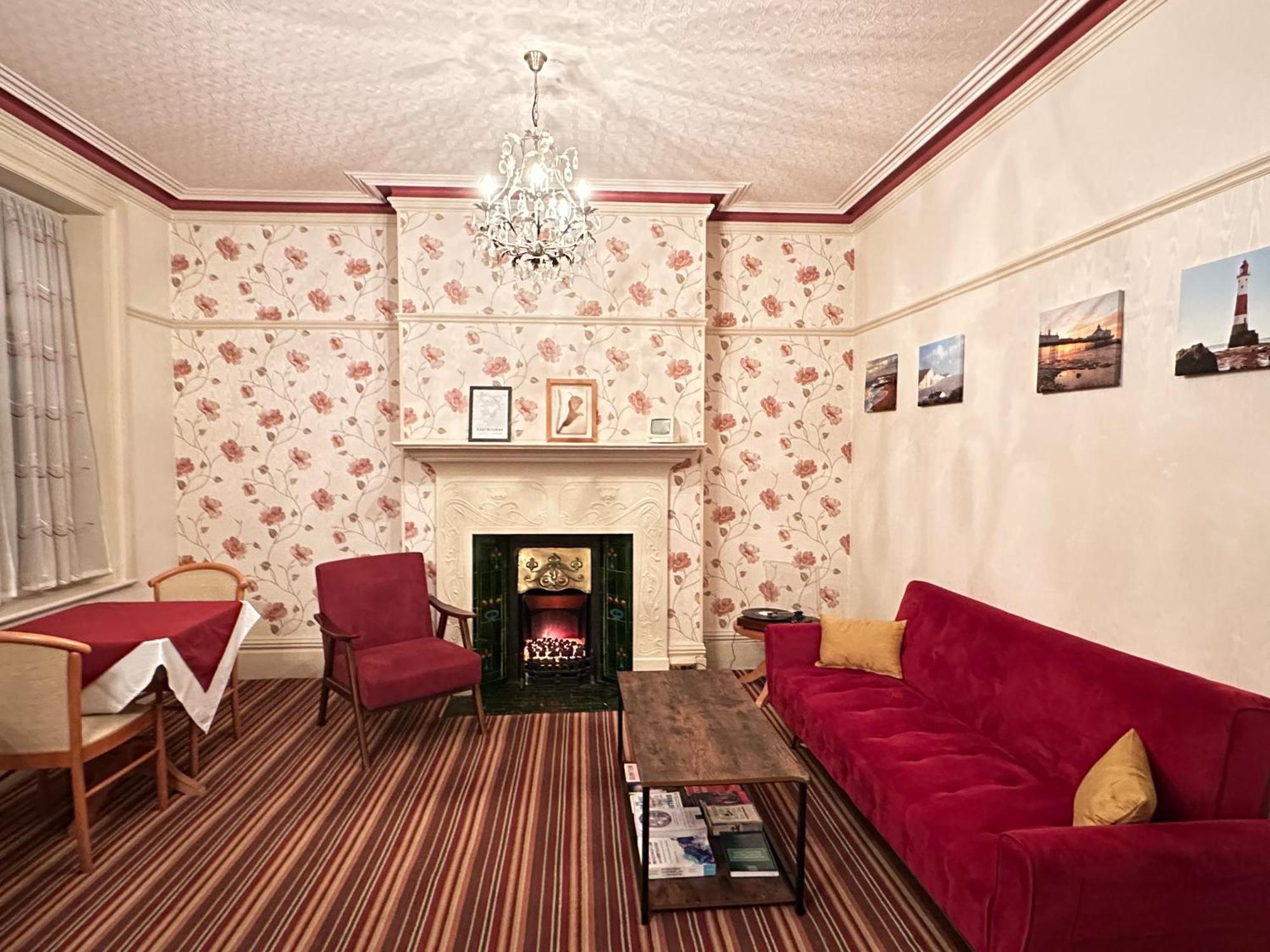 Devonia Express Hotel Eastbourne Bagian luar foto