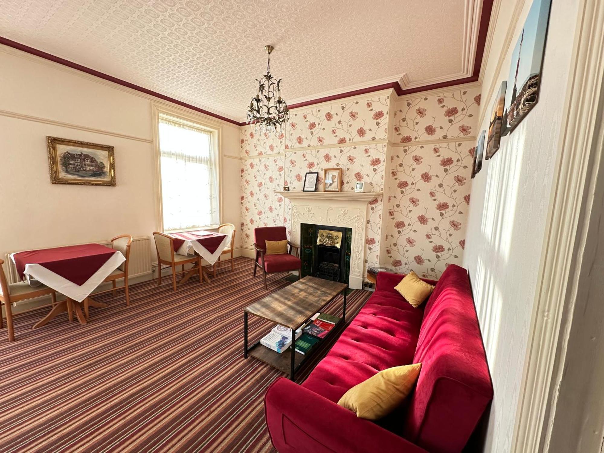Devonia Express Hotel Eastbourne Bagian luar foto